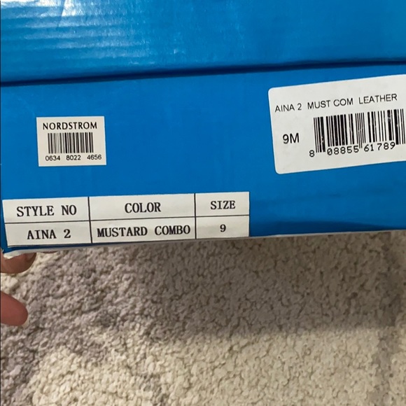 Jeffrey Campbell T-strap pump - Picture 6 of 6